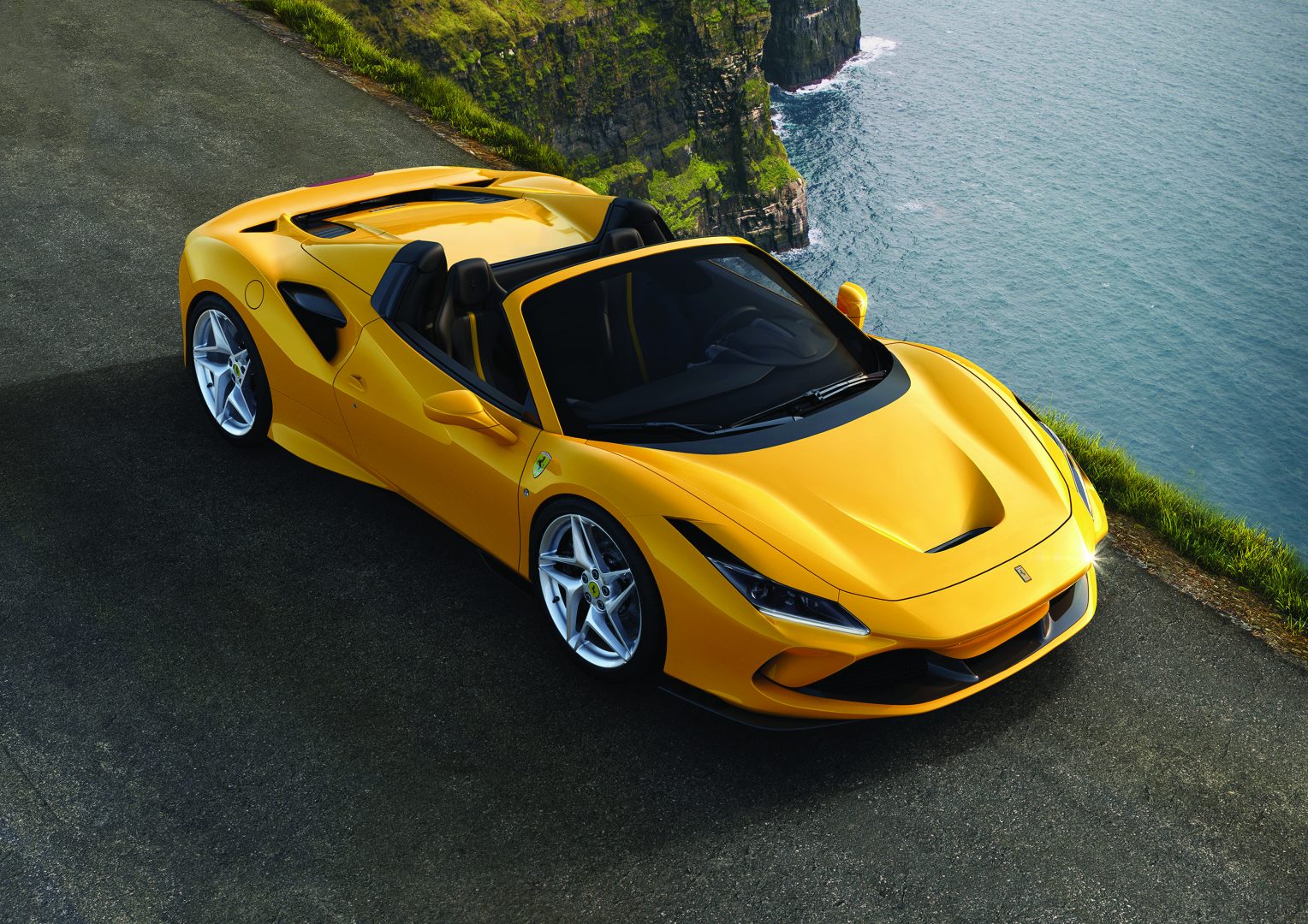 Ferrari F8 Spider-01